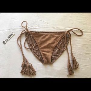 ACACIA Seville bottoms